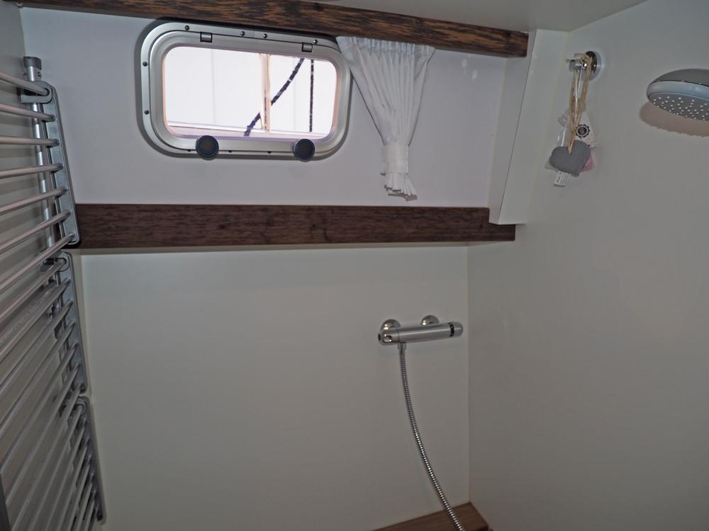 Fore ship, Accommodation